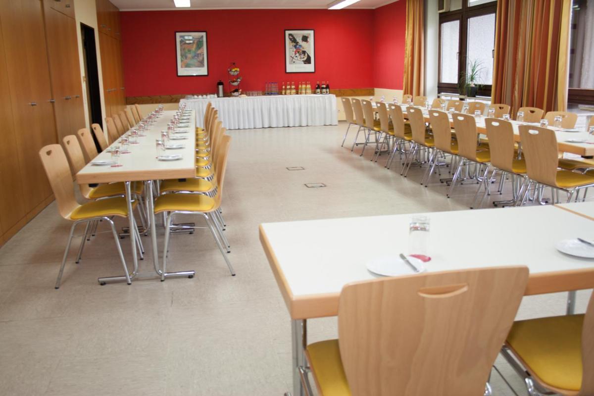 Hotel Am Regenbogen Cham Extérieur photo
