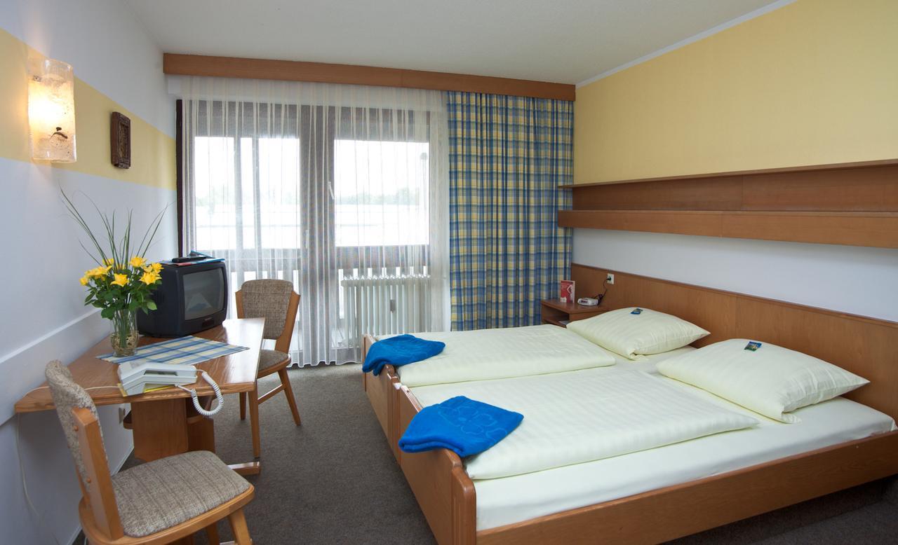 Hotel Am Regenbogen Cham Extérieur photo